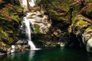 御社の滝 4K写真 大自然を満喫しながら 健康的な体づくり 祖母山 トレッキングコース 神原登山道